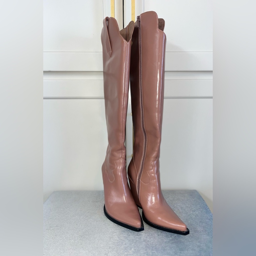 Perfect for Valentine’s Day! Jeffrey Campbell Amiga Boot